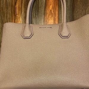 BRAND NEW Michael Kors Grey Leather Purse/Tote